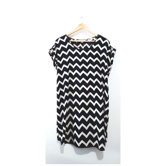 Pink Rose Zigzag Striped Dress - Picture 1 of 3